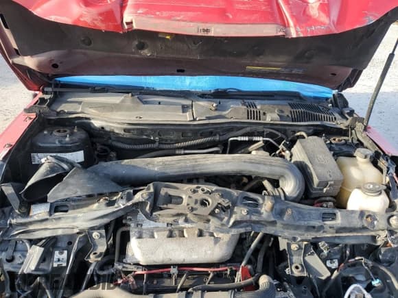 ✅ 2006 Saturn VUE • VIN: 5GZCZ53486S863266 • Lot: 48195085. Wystawiony na Copart z przebiegiem 263 545 mil. Bezpłatny archiwum sprzedaży aukcyjnych z USA i szczegółowy raport historii pojazdu na DreamBid. Zdjęcie 13.