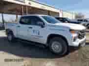 ✅ 2024 Chevrolet Silverado 1500 Work Truck • VIN: 1GCPAAEKXRZ158995 • Lot: 46082605. Wystawiony na Copart z przebiegiem 14 781 mil. Bezpłatny archiwum sprzedaży aukcyjnych z USA i szczegółowy raport historii pojazdu na DreamBid. Zdjęcie 4.