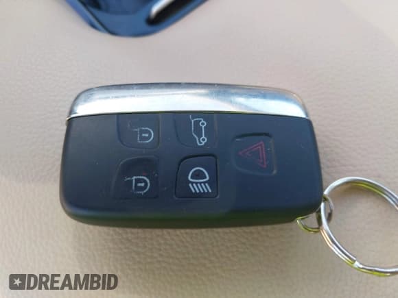 ✅ 2017 Jaguar XF 35t Premium • VIN: SAJBD4BV3HCY43828 • Lot: 42556907. Wystawiony na IAAI z przebiegiem 62 482 mil. Bezpłatny archiwum sprzedaży aukcyjnych z USA i szczegółowy raport historii pojazdu na DreamBid. Zdjęcie 11.