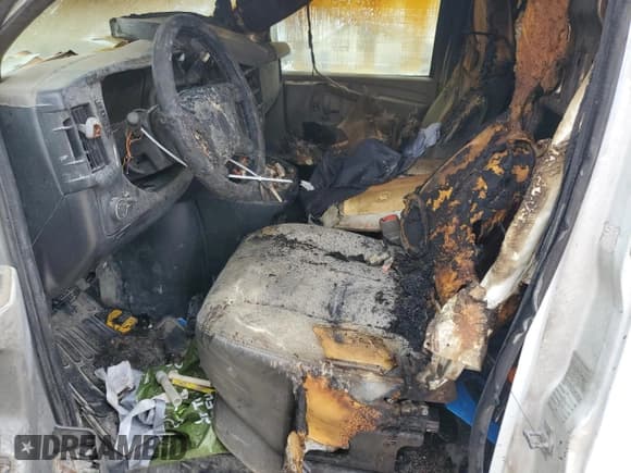 ✅ 2012 Chevrolet Express Passenger 1LT • VIN: 1GAZGYFG1C1125313 • Lot: 70407264. Wystawiony na Copart z przebiegiem Nie podano. Bezpłatny archiwum sprzedaży aukcyjnych z USA i szczegółowy raport historii pojazdu na DreamBid. Zdjęcie 7.