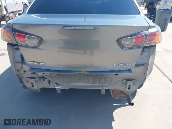 ✅ 2014 Mitsubishi Lancer ES • VIN: JA32U2FU0EU003871 • Lot: 43440579. Listed on IAAI with 155,039 mi. Free auction sales archive from the USA and detailed vehicle history report at DreamBid. Image 6.