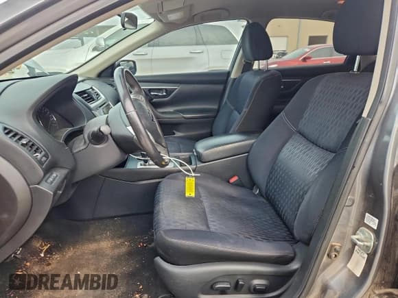 ✅ 2017 Nissan Altima SV • VIN: 1N4AL3AP4HC213686 • Lot: 95430215. Listed on Copart with 106,940 mi. Free auction sales archive from the USA and detailed vehicle history report at DreamBid. Image 7.