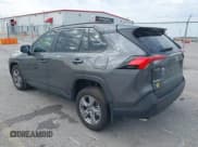 ✅ 2022 Toyota RAV4 XLE • VIN: 2T3P1RFV6NC256585 • Lot: 43445597. Listed on IAAI with 42,093 mi. Free auction sales archive from the USA and detailed vehicle history report at DreamBid. Image 3.