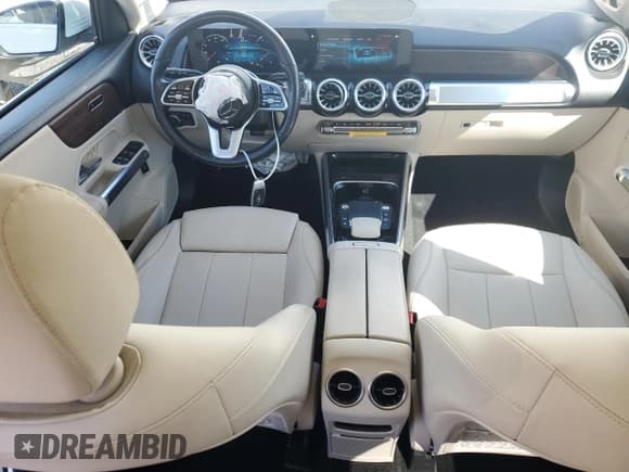 ✅ 2022 Mercedes-Benz GLB 250 • VIN: W1N4M4HB7NW197099 • Lot: 80926345. Wystawiony na Copart z przebiegiem 52 478 mil. Bezpłatny archiwum sprzedaży aukcyjnych z USA i szczegółowy raport historii pojazdu na DreamBid. Zdjęcie 8.