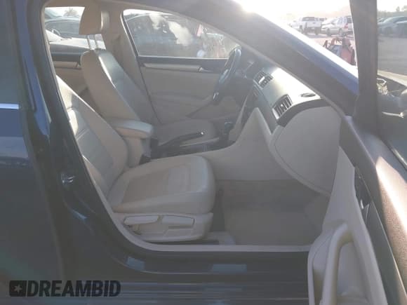 ✅ 2015 Volkswagen Passat S • VIN: 1VWAS7A37FC098089 • Lot: 43340327. Listed on IAAI with 146,107 mi. Free auction sales archive from the USA and detailed vehicle history report at DreamBid. Image 5.