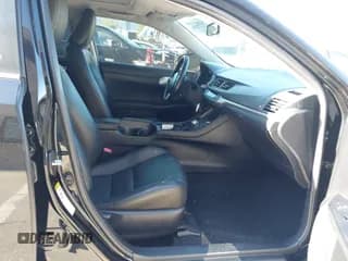 ✅ 2013 Lexus CT 200h • VIN: JTHKD5BH0D2161650 • Lot: 43566282. Wystawiony na IAAI z przebiegiem 185 327 mil. Bezpłatny archiwum sprzedaży aukcyjnych z USA i szczegółowy raport historii pojazdu na DreamBid. Zdjęcie 5.