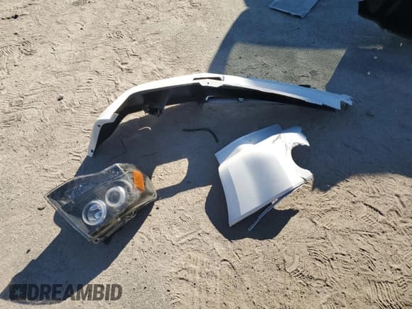 ✅ 2011 Ford Expedition Limited • VIN: 1FMJU1K51BEF06400 • Lot: 90129775. Listed on Copart with 268,894 mi. Free auction sales archive from the USA and detailed vehicle history report at DreamBid. Image 13.