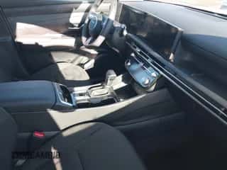 2026 Hyundai Tucson SEL with VIN 5NMJBCDE4TH619064, listed as a IAAI auction lot 43550749 with 1,229 mi miles and . Bid and sale history available at DreamBid. Image 5.