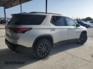 ✅ 2022 Chevrolet Traverse RS • VIN: 1GNERJKW0NJ101955 • Lot: 52910195. Wystawiony na Copart z przebiegiem 18 522 mil. Bezpłatny archiwum sprzedaży aukcyjnych z USA i szczegółowy raport historii pojazdu na DreamBid. Zdjęcie 3.