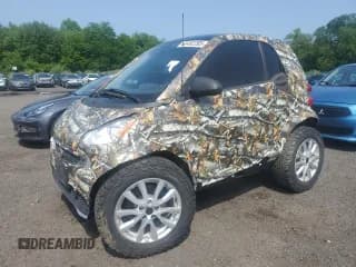 ✅ 2014 Smart fortwo Passion • VIN: WMEEJ9AA9EK737869 • Lot: 60492295. Wystawiony na Copart z przebiegiem 32 226 mil. Bezpłatny archiwum sprzedaży aukcyjnych z USA i szczegółowy raport historii pojazdu na DreamBid. Zdjęcie 1.