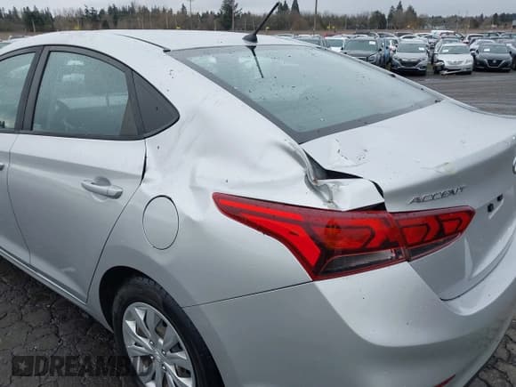 ✅ 2020 Hyundai Accent SE • VIN: 3KPC24A60LE114285 • Лот: 41630893. Опубликован ранее на IAAI с пробегом 68 941 миль. Бесплатный доступ к архиву аукционных продаж из США и подробный отчёт об истории автомобиля на DreamBid. Изображение 17.