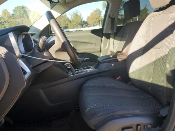 ✅ 2015 Chevrolet Equinox LT • VIN: 2GNALBEKXF1132964 • Lot: 90665675. Listed on Copart with 100,398 mi. Free auction sales archive from the USA and detailed vehicle history report at DreamBid. Image 7.