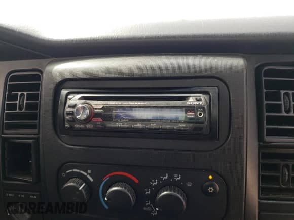 2001 Dodge Dakota with VIN 1B7GG26X01S194089, listed as a Copart auction lot 51527132 with 198,011 mi miles and Salvage title. Bid and sale history available at DreamBid. Image 9.