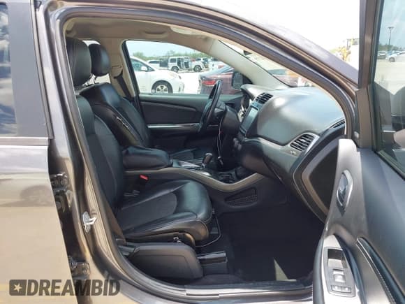 ✅ 2017 Dodge Journey Crossroad Plus • VIN: 3C4PDCGB4HT676431 • Лот: 42664779. Опубликован ранее на IAAI с пробегом 161 646 миль. Бесплатный доступ к архиву аукционных продаж из США и подробный отчёт об истории автомобиля на DreamBid. Изображение 5.