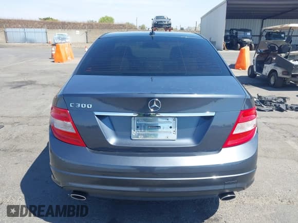 ✅ 2009 Mercedes-Benz C 300 Sport • VIN: WDDGF54XX9R059816 • Lot: 43130862. Listed on IAAI with 143,383 mi. Free auction sales archive from the USA and detailed vehicle history report at DreamBid. Image 17.