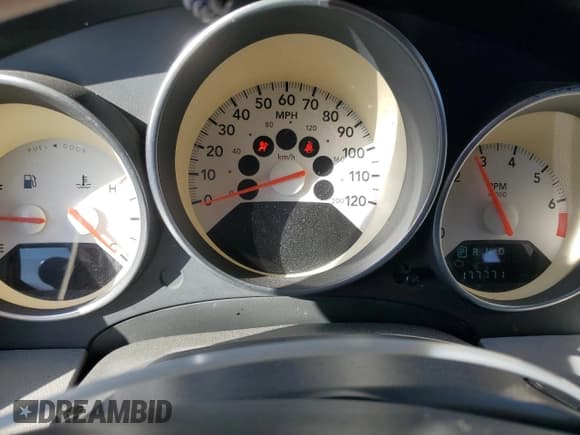 ✅ 2007 Dodge Caliber SXT • VIN: 1B3HB48B27D521140 • Лот: 74440114. Опубликован ранее на Copart с пробегом 177 771 миль. Бесплатный доступ к архиву аукционных продаж из США и подробный отчёт об истории автомобиля на DreamBid. Изображение 9.