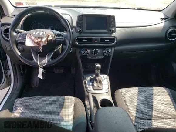 2019 Hyundai Kona SEL z VIN KM8K2CAA6KU341566, wystawiony jako Copart lot #60263533 z przebiegiem 66 433 mil mil oraz . Historia ofert i sprzedaży dostępna na DreamBid. Obrazek 8.