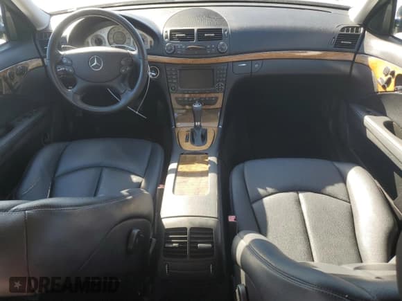 ✅ 2008 Mercedes-Benz E 350 Luxury • VIN: WDBUF87X18B186485 • Лот: 91970165. Опубликован ранее на Copart с пробегом 177 089 миль. Бесплатный доступ к архиву аукционных продаж из США и подробный отчёт об истории автомобиля на DreamBid. Изображение 8.