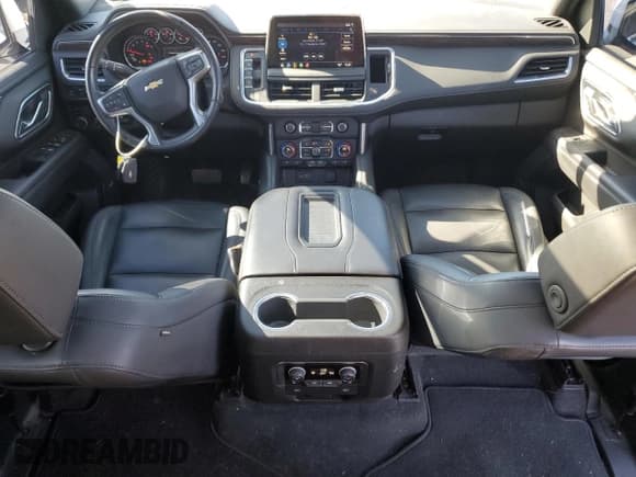 ✅ 2021 Chevrolet Suburban LT • VIN: 1GNSKCKD2MR226411 • Lot: 78835004. Wystawiony na Copart z przebiegiem 76 840 mil. Bezpłatny archiwum sprzedaży aukcyjnych z USA i szczegółowy raport historii pojazdu na DreamBid. Zdjęcie 8.