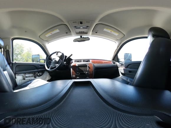 ✅ 2011 Chevrolet Silverado 2500HD LTZ • VIN: 1GC1KYC85BF244161 • Лот: 43058557. Опубликован ранее на IAAI с пробегом 261 546 миль. Бесплатный доступ к архиву аукционных продаж из США и подробный отчёт об истории автомобиля на DreamBid. Изображение 18.