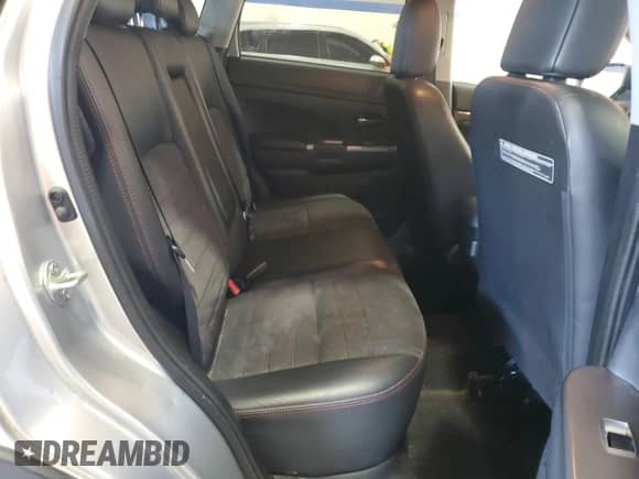 2018 Mitsubishi Outlander SE с VIN JA4AR3AW3JU001355, выставлен на аукционе Copart как лот 86435225 с пробегом 86 079 миль миль и Списание • Salvage title. История ставок и продаж доступна на DreamBid. Изображение 11.