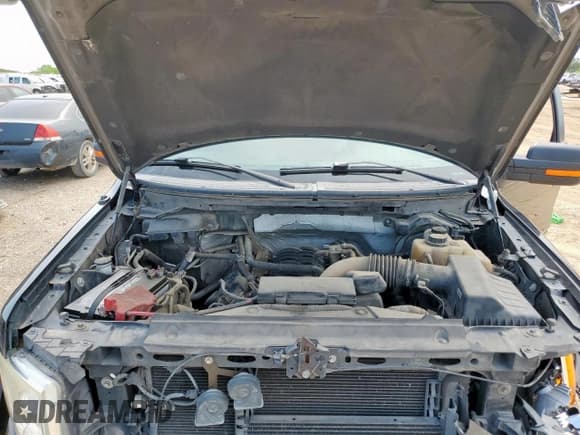 ✅ 2012 Ford F-150 XL • VIN: 1FTFW1EF8CFC20306 • Lot: 57228395. Wystawiony na Copart z przebiegiem 116 363 mil. Bezpłatny archiwum sprzedaży aukcyjnych z USA i szczegółowy raport historii pojazdu na DreamBid. Zdjęcie 11.