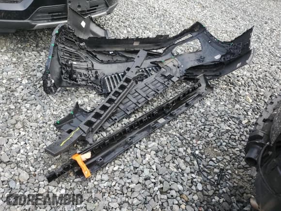 ✅ 2023 Volvo XC90 Plus • VIN: YV4H600N9P1921759 • Lot: 80649285. Wystawiony na Copart z przebiegiem 36 396 mil. Bezpłatny archiwum sprzedaży aukcyjnych z USA i szczegółowy raport historii pojazdu na DreamBid. Zdjęcie 13.