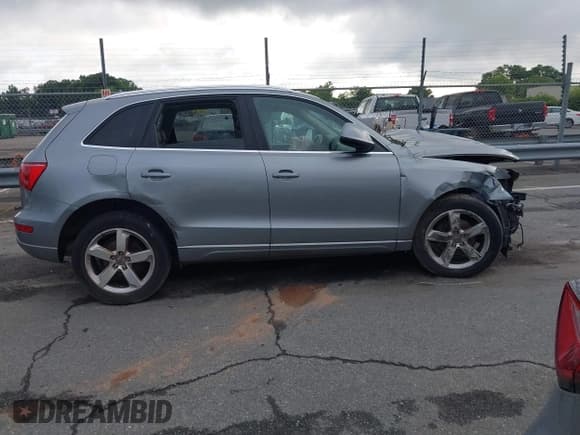 ✅ 2010 Audi Q5 Premium Plus • VIN: WA1LKAFP3AA005541 • Lot: 42382512. Listed on IAAI with 148,331 mi. Free auction sales archive from the USA and detailed vehicle history report at DreamBid. Image 12.