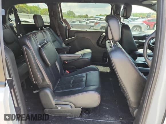 ✅ 2020 Dodge Grand Caravan GT • VIN: 2C4RDGEG5LR188731 • Lot: 65269485. Wystawiony na Copart z przebiegiem Nie podano. Bezpłatny archiwum sprzedaży aukcyjnych z USA i szczegółowy raport historii pojazdu na DreamBid. Zdjęcie 11.