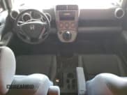 ✅ 2004 Honda Element LX • VIN: 5J6YH17364L012198 • Lot: 78049714. Wystawiony na Copart z przebiegiem 245 360 mil. Bezpłatny archiwum sprzedaży aukcyjnych z USA i szczegółowy raport historii pojazdu na DreamBid. Zdjęcie 8.