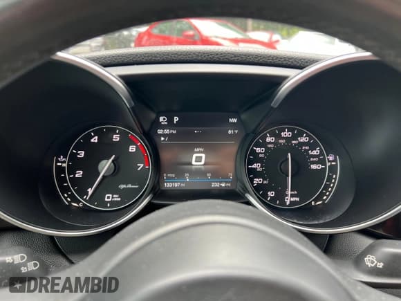 ✅ 2017 Alfa Romeo Giulia Ti • VIN: ZARFAEEN9H7544398 • Lot: 41996075. Wystawiony na Copart z przebiegiem 13 197 mil. Bezpłatny archiwum sprzedaży aukcyjnych z USA i szczegółowy raport historii pojazdu na DreamBid. Zdjęcie 8.