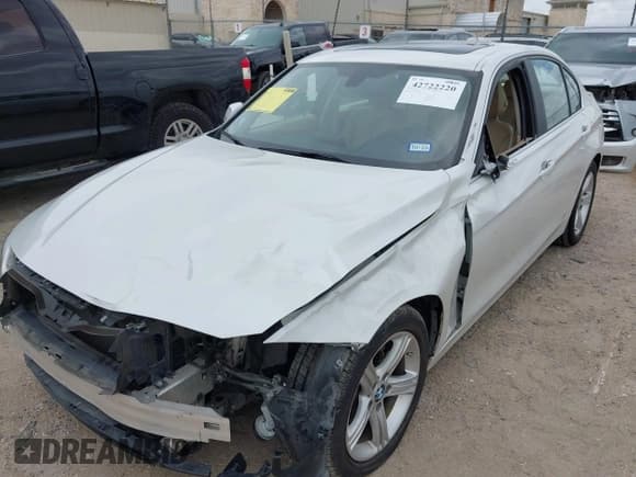 ✅ 2015 BMW 3 Series 328i • VIN: WBA3A5C57FP603958 • Lot: 42722220. Wystawiony na IAAI z przebiegiem 61 009 mil. Bezpłatny archiwum sprzedaży aukcyjnych z USA i szczegółowy raport historii pojazdu na DreamBid. Zdjęcie 6.