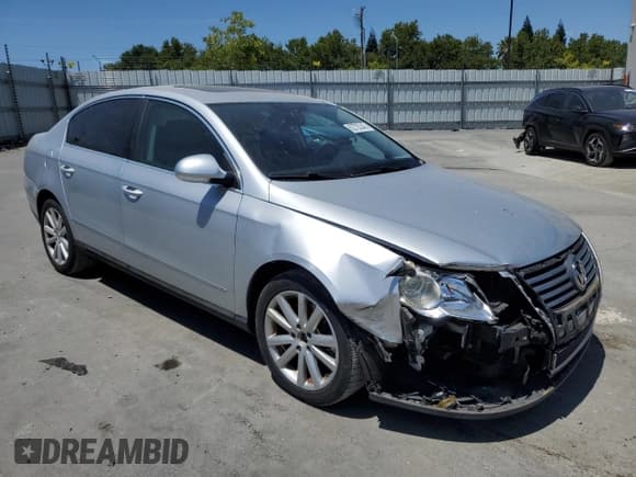 ✅ 2006 Volkswagen Passat 3.6L V6 • VIN: WVWEU73C76P095410 • Lot: 62733245. Listed on Copart with 173,573 mi. Free auction sales archive from the USA and detailed vehicle history report at DreamBid. Image 4.