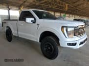 ✅ 2022 Ford F-150 XL • VIN: 1FTMF1E56NKE12445 • Lot: 81896314. Wystawiony na Copart z przebiegiem 60 968 mil. Bezpłatny archiwum sprzedaży aukcyjnych z USA i szczegółowy raport historii pojazdu na DreamBid. Zdjęcie 4.