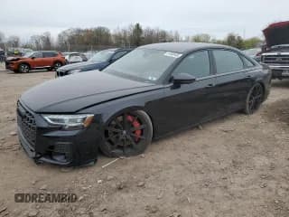 ✅ 2024 Audi S8 • VIN: WAULSAF89RN015605 • Лот: 51800405. Опубликован ранее на Copart с пробегом 2 274 миль. Бесплатный доступ к архиву аукционных продаж из США и подробный отчёт об истории автомобиля на DreamBid. Изображение 1.