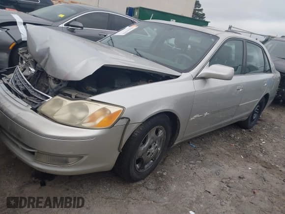 ✅ 2003 Toyota Avalon XL • VIN: 4T1BF28B13U292324 • Lot: 42139495. Listed on IAAI with 235,066 mi. Free auction sales archive from the USA and detailed vehicle history report at DreamBid. Image 17.