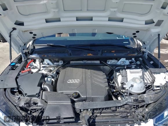 ✅ 2023 Audi Q5 Premium Plus • VIN: WA1BBAFY9P2174616 • Lot: 43076150. Listed on IAAI with 6,093 mi. Free auction sales archive from the USA and detailed vehicle history report at DreamBid. Image 10.