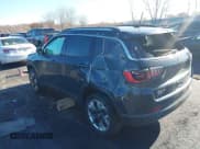 ✅ 2018 Jeep Compass Limited • VIN: 3C4NJDCB0JT400779 • Lot: 43683208. Wystawiony na IAAI z przebiegiem 93 961 mil. Bezpłatny archiwum sprzedaży aukcyjnych z USA i szczegółowy raport historii pojazdu na DreamBid. Zdjęcie 3.