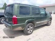 ✅ 2006 Jeep Commander • VIN: 1J8HG48NX6C333442 • Lot: 42814188. Wystawiony na IAAI z przebiegiem 241 411 mil. Bezpłatny archiwum sprzedaży aukcyjnych z USA i szczegółowy raport historii pojazdu na DreamBid. Zdjęcie 4.