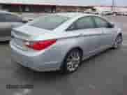 2011 Hyundai Sonata SE с VIN 5NPEC4AB0BH261249, выставлен на аукционе IAAI как лот 42982338 с пробегом 175 525 миль миль и . История ставок и продаж доступна на DreamBid. Изображение 4.