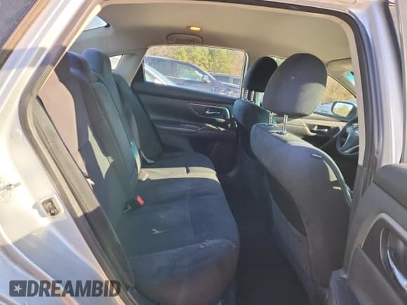 ✅ 2015 Nissan Altima 2.5 • VIN: 1N4AL3AP2FC588277 • Lot: 92971175. Listed on Copart with 135,077 mi. Free auction sales archive from the USA and detailed vehicle history report at DreamBid. Image 10.