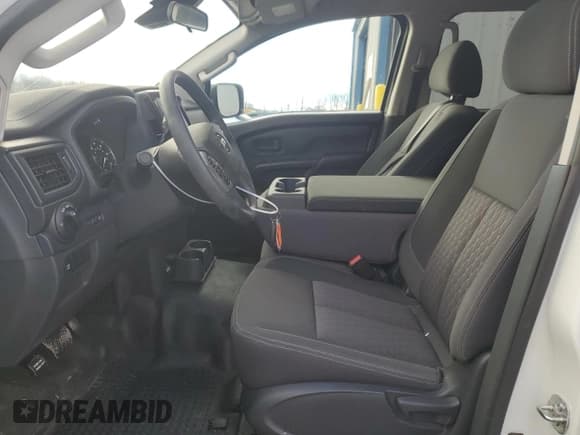 ✅ 2022 Nissan Titan SV • VIN: 1N6AA1EC1NN107060 • Lot: 86410174. Listed on Copart with 6,899 mi. Free auction sales archive from the USA and detailed vehicle history report at DreamBid. Image 7.