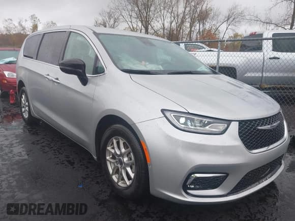 ✅ 2024 Chrysler Pacifica Touring L • VIN: 2C4RC1BG6RR180649 • Lot: 43561980. Listed on IAAI with 20,446 mi. Free auction sales archive from the USA and detailed vehicle history report at DreamBid. Image 1.