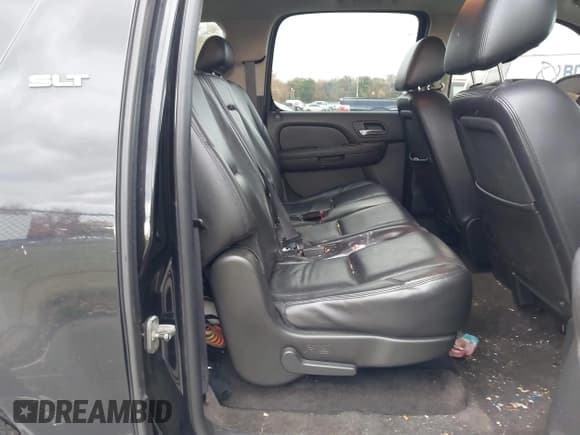 ✅ 2010 GMC Yukon XL SLT • VIN: 1GKUKKE36AR212266 • Lot: 43509651. Wystawiony na IAAI z przebiegiem 250 143 mil. Bezpłatny archiwum sprzedaży aukcyjnych z USA i szczegółowy raport historii pojazdu na DreamBid. Zdjęcie 8.