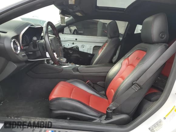 ✅ 2018 Chevrolet Camaro 2SS • VIN: 1G1FH1R7XJ0189923 • Лот: 81663315. Опубликован ранее на Copart с пробегом 75 038 миль. Бесплатный доступ к архиву аукционных продаж из США и подробный отчёт об истории автомобиля на DreamBid. Изображение 7.