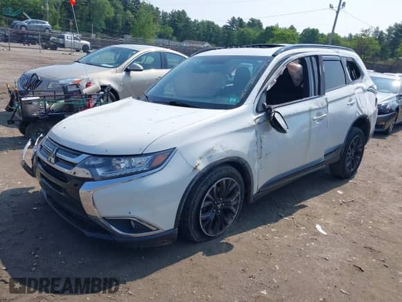 2018 Mitsubishi Outlander ES z VIN JA4AZ3A38JZ034988, wystawiony jako IAAI lot #42474272 z przebiegiem 95 066 mil mil oraz . Historia ofert i sprzedaży dostępna na DreamBid. Obrazek 18.