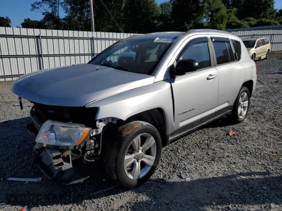 ✅ 2012 Jeep Compass Sport • VIN: 1C4NJCBB3CD725303 • Lot: 85143885. Listed on Copart with 193,963 mi. Free auction sales archive from the USA and detailed vehicle history report at DreamBid. Image 1.