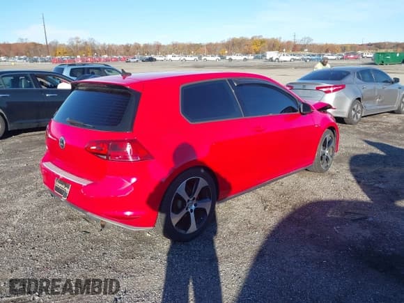 ✅ 2015 Volkswagen Golf GTI S • VIN: 3VWYT7AU7FM025937 • Lot: 43600689. Listed on IAAI with 129,280 mi. Free auction sales archive from the USA and detailed vehicle history report at DreamBid. Image 4.