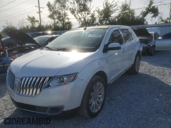 ✅ 2013 Lincoln MKX • VIN: 2LMDJ6JK8DBL09656 • Lot: 92478925. Listed on Copart with 122,070 mi. Free auction sales archive from the USA and detailed vehicle history report at DreamBid. Image 1.