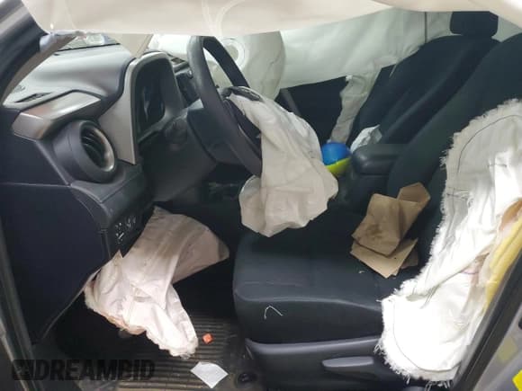 ✅ 2017 Toyota RAV4 LE • VIN: 2T3ZFREVXHW346823 • Lot: 92267865. Wystawiony na Copart z przebiegiem Nie podano. Bezpłatny archiwum sprzedaży aukcyjnych z USA i szczegółowy raport historii pojazdu na DreamBid. Zdjęcie 7.